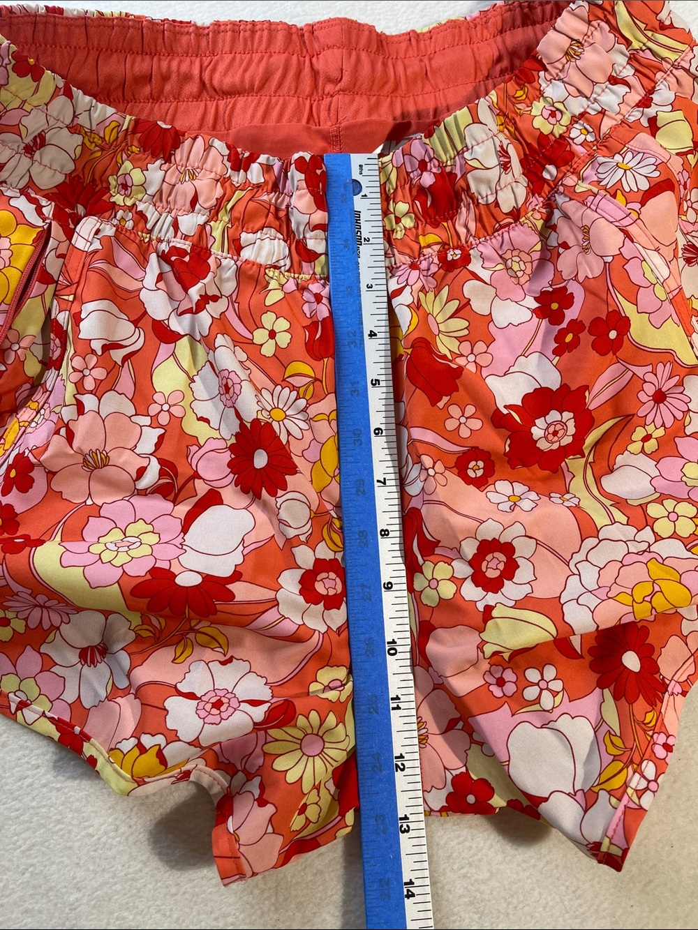 Avia Red Floral Women's Athletic Shorts SIZE L 12-14 BUILT IN UNDERPANTS - Picture 8 of 10